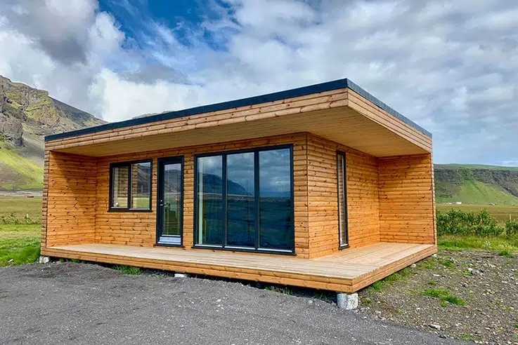 Wooden and elegant Nonhamar Private Cottages near Skaftafell Glacier